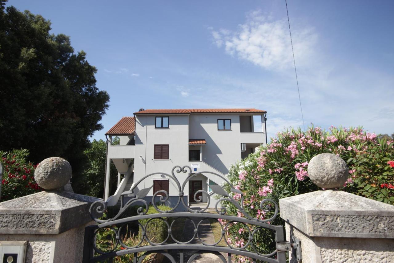 Apartments Smitran Банджоле Экстерьер фото